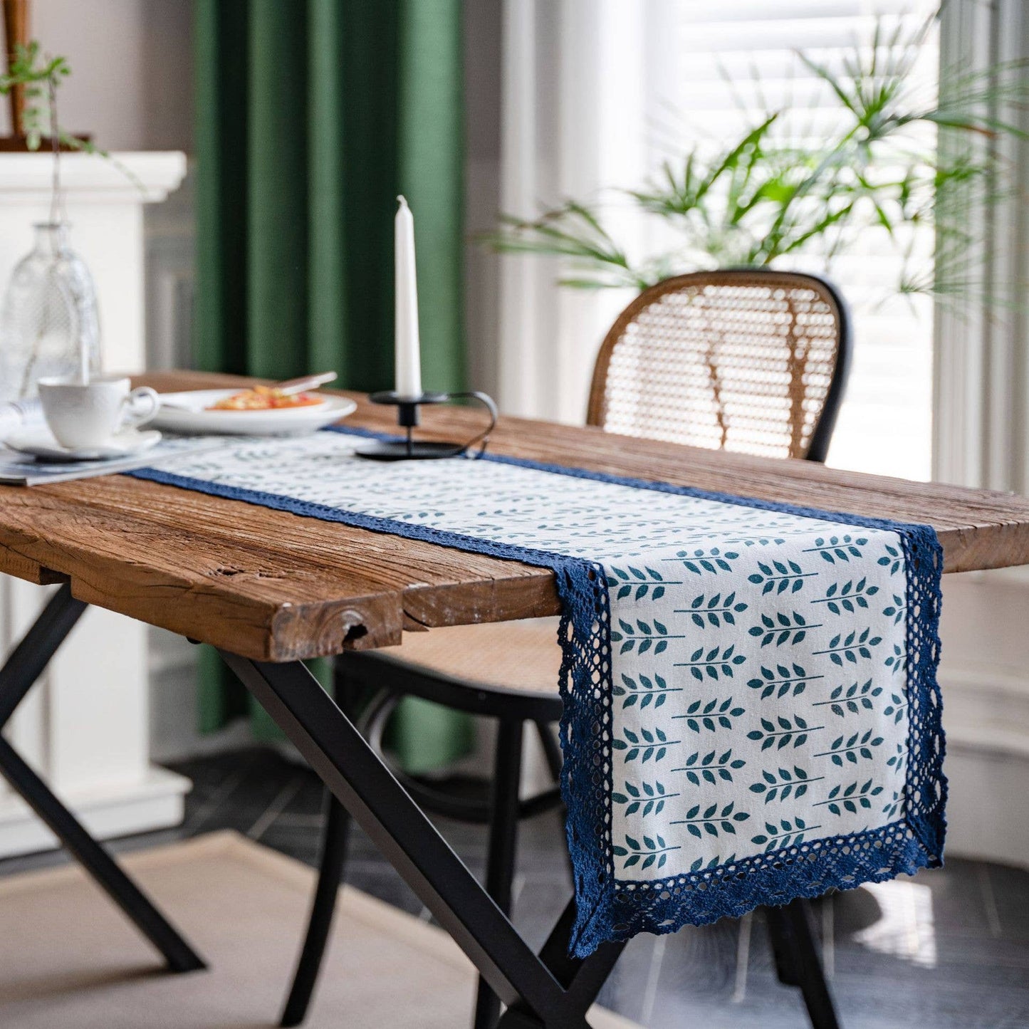 MULTI PATTERNED LACED DETAIL TABLE RUNNER