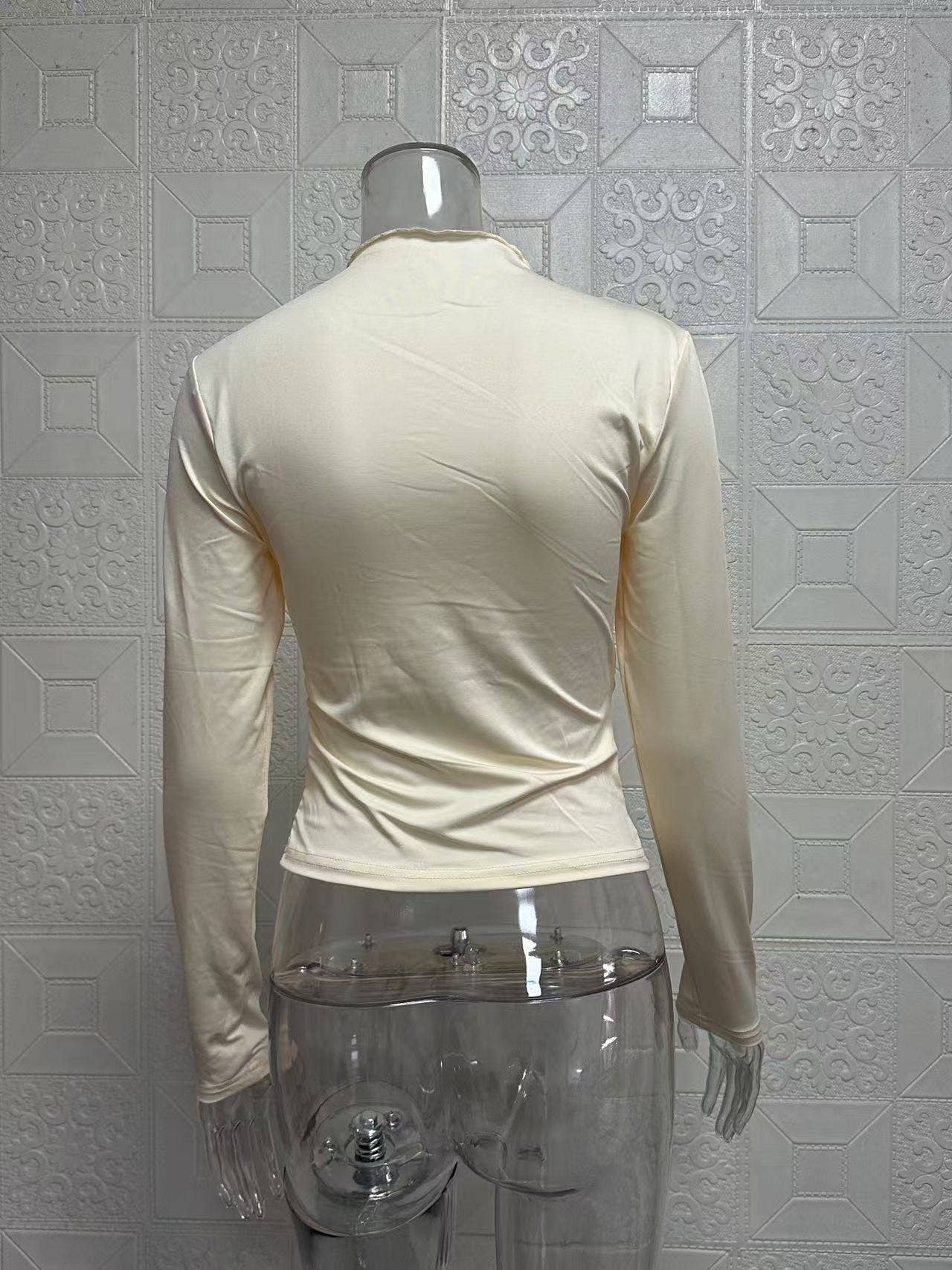 Solid-color fitted, pleated long-sleeved T-shirt