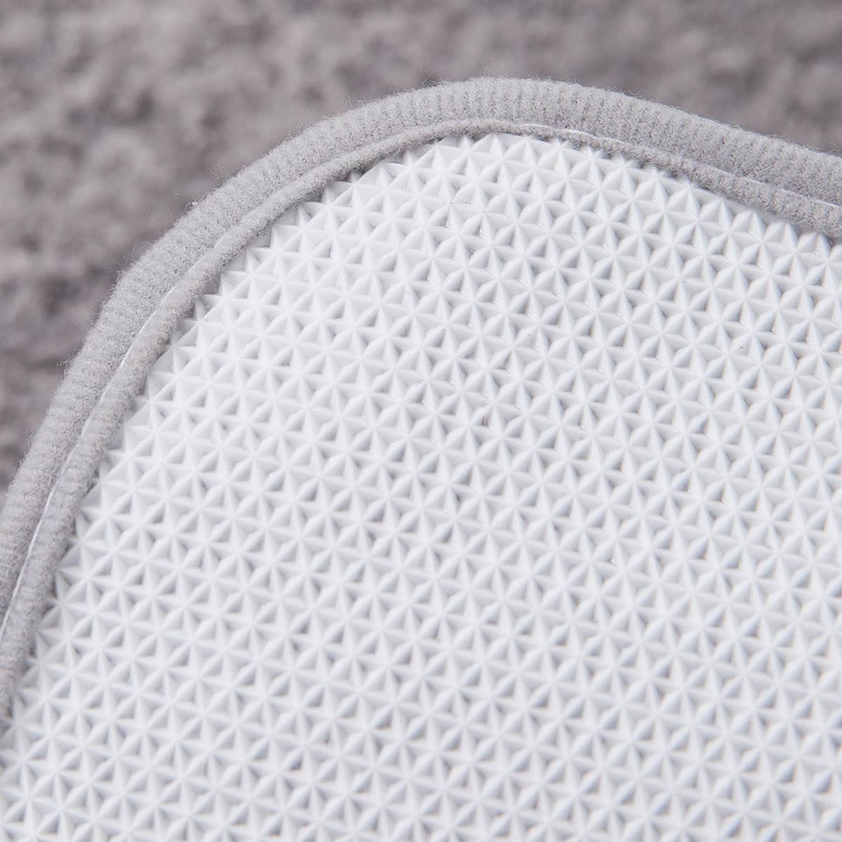 HOUSEHOLD NON-SLIP ABSORBENT BATHROOM MAT