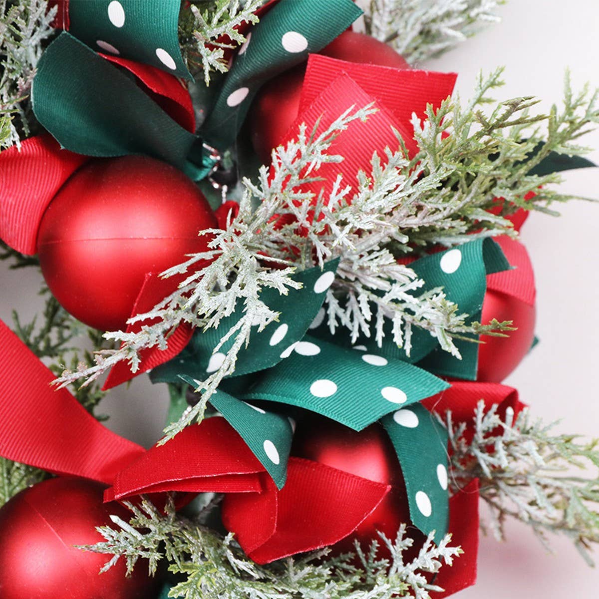 Christmas Ball Greenery Ribbon Wreath Wall Decor_CWMM9902