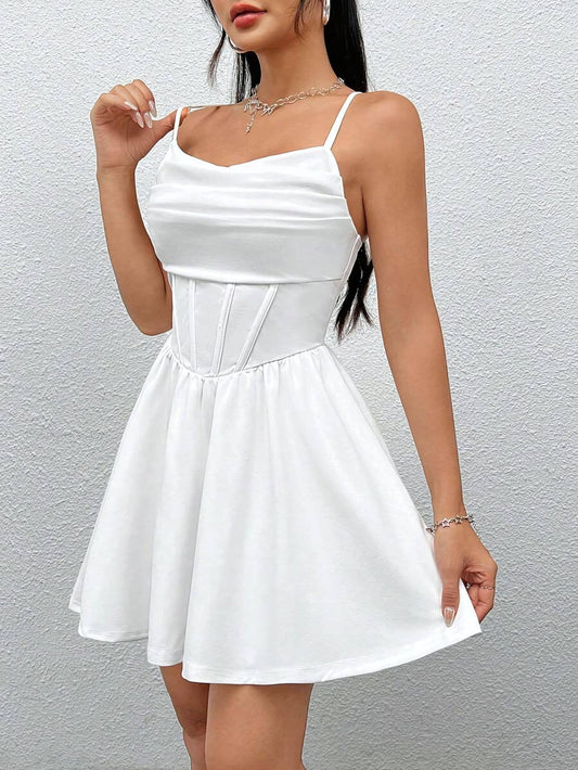 Solid-color pleated back zipper halter dress