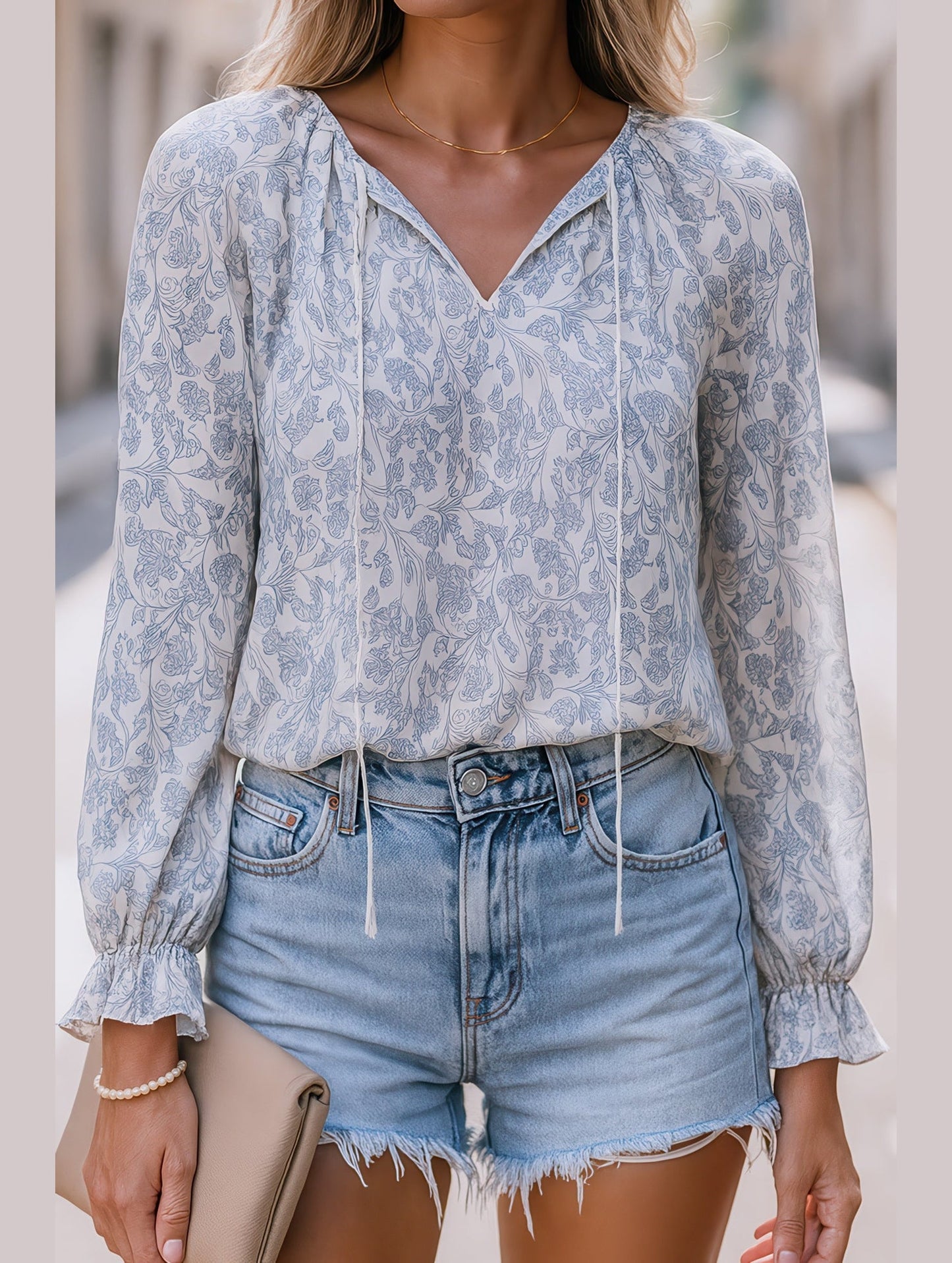 Floral Printed V-Neck Shirt ??Lightweight Elegant Women's Top